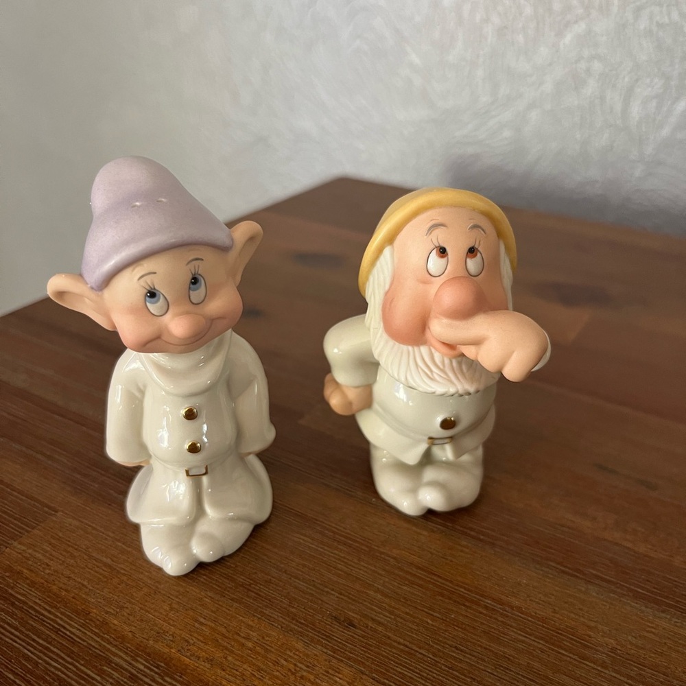 Lenox dopey and sneezy salt and pepper shakers